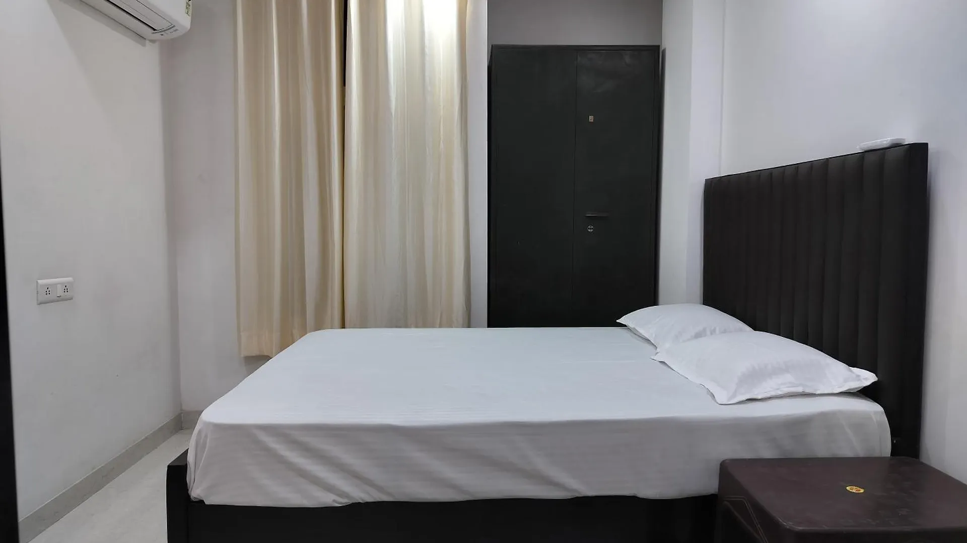 Krishna Garden Apartment Varanasi 0*,  India